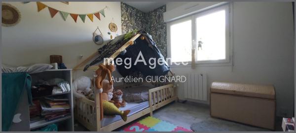 Maison à BRESSUIRE, 79300 - 6 pièces 96m²