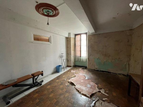 Entre VILLECOMTAL et MARCIAC, maison ancienne et dépendances à rénover sur 1ha11a86ca