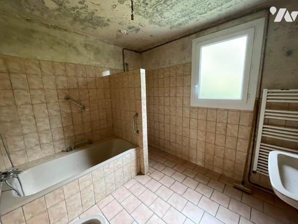 Entre VILLECOMTAL et MARCIAC, maison ancienne et dépendances à rénover sur 1ha11a86ca