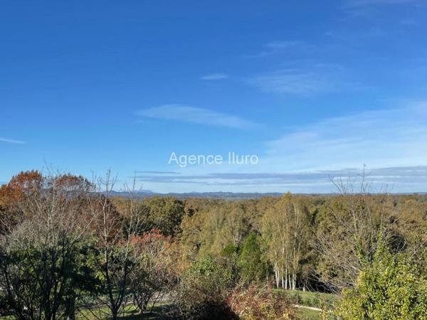 Maison - Proximite oloron-sainte-marie - Réf.:205435 EXCLUSIVITE- BELLE MAISON T4 DE CONCEPTION PLAIN-PIED AVEC GRAND SOUS-SOL ET JOLI PARC ARBORE -