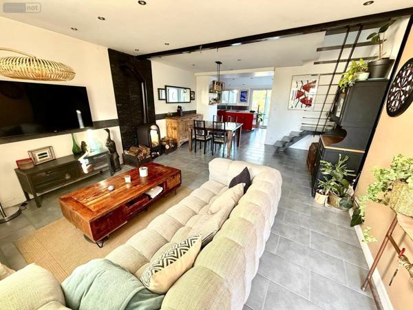 Maison à vendre à Saint-Méloir-des-Ondes en Ille-et-Vilaine (35350), ref : 35144/223   
Les Portes Rouges