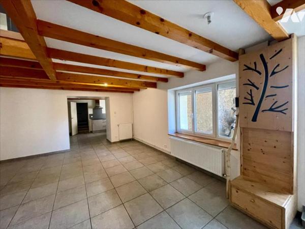 Maison de village - garage - balcon