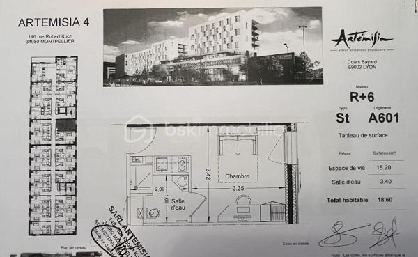 Dans une résidence étudiante de 2017, idéalement située dans le quartier Lyon-Confluence et directement intégrée au campus et implantée au dessus de plusieurs écoles d'arts (ESMA, CinéCréatis et ETPA), investissez dans ce T1 meublé d'environ 19m2, situé en étage. Sous contrat de bail commercial avec la société ARTEMISIA, ce bien vous générera un loyer garanti de 3.863€ HT par an, soit une rentabilité brute garantie de près de 5,36%. Vous souhaitez vous construire un patrimoine sécurisé et/ou créer un complément de revenu retraire garanti, alors ce bien est fait pour vous. Statut LMNP avec amortissement possible. Photos d'un bien type. A NE PAS LAISSER PASSER !!!