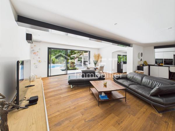 Maison d’exception avec studio indépendant – 260 m²