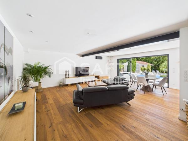 Maison d’exception avec studio indépendant – 260 m²