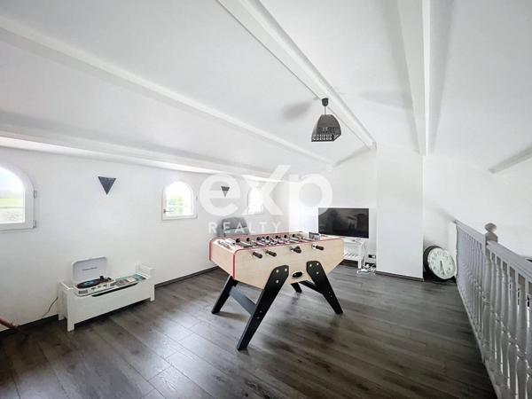 Maison familiale de 235m2 env. - 5 chambre-double garage