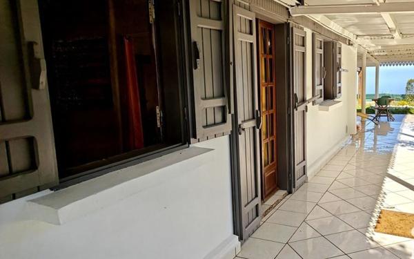 Maison à vendre    5 pièces • 124 m2 Petite-Île