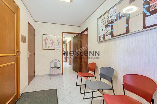 Maison T7 de 130 m² avec 6 chambres sur terrain de 512 m² dans un quartier résidentiel de Vitrolles