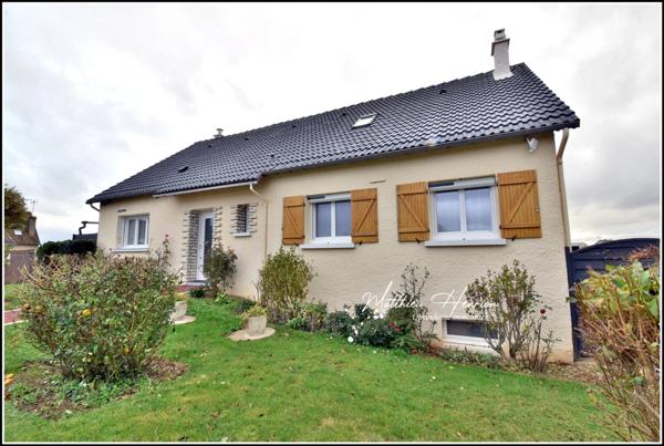 Maison familiale de 142 m² avec 4 chambres et sous-sol total, DPE D