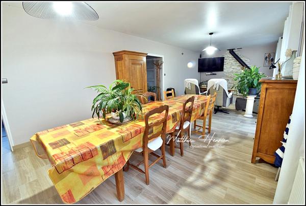 Maison familiale de 142 m² avec 4 chambres et sous-sol total, DPE D