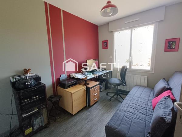 Maison contemporaine de plain-pied, 3 chambres, garage et garage camping-car