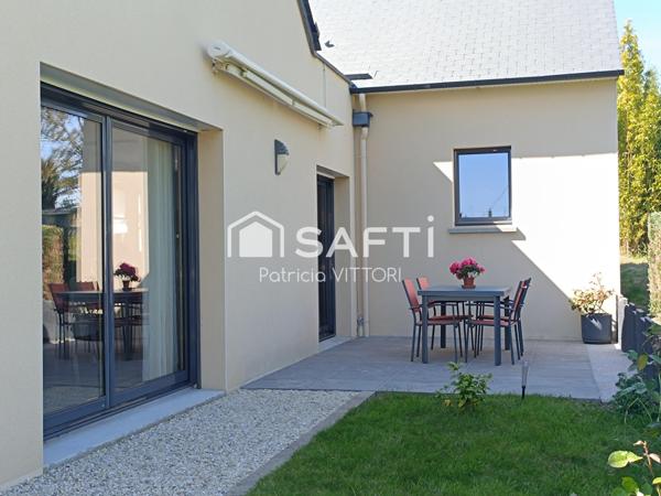 Maison contemporaine de plain-pied, 3 chambres, garage et garage camping-car
