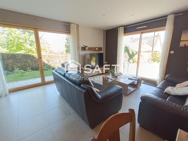 Maison contemporaine de plain-pied, 3 chambres, garage et garage camping-car