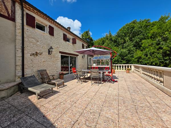 Maison 7 pièces - 400 m²