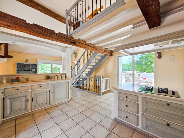 Maison 7 pièces - 400 m²