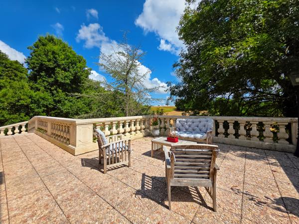 Maison 7 pièces - 400 m²