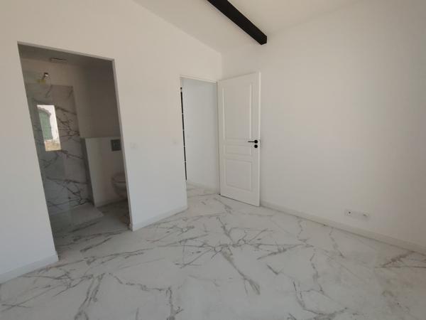 TERRAIN MARSEILLE 13014 STE MARTHE LOCAUX  PARKING BUREAUX LOCAL