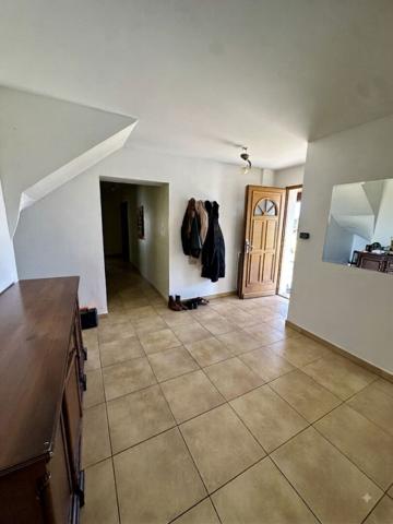 Maison familiale 4 chambres avec vue dégagée