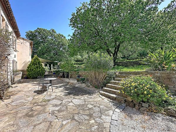 Maison de maître d'exception à vendre à Hyères - 8 pièces, piscine sur 12 000m2