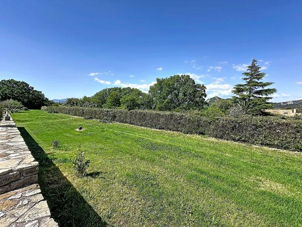 Maison de maître d'exception à vendre à Hyères - 8 pièces, piscine sur 12 000m2