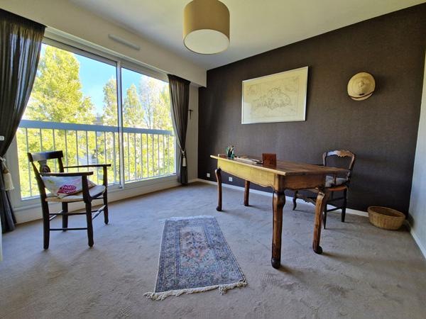 Appartement proche Ile de Nantes 140 m2, 4 chambres, dernier étage