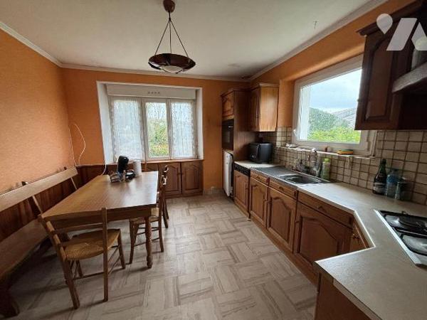 Maison à Vendre à Lannilis (29870) en Finistère (29)

Maison familiale à vendre  186 m² habit...