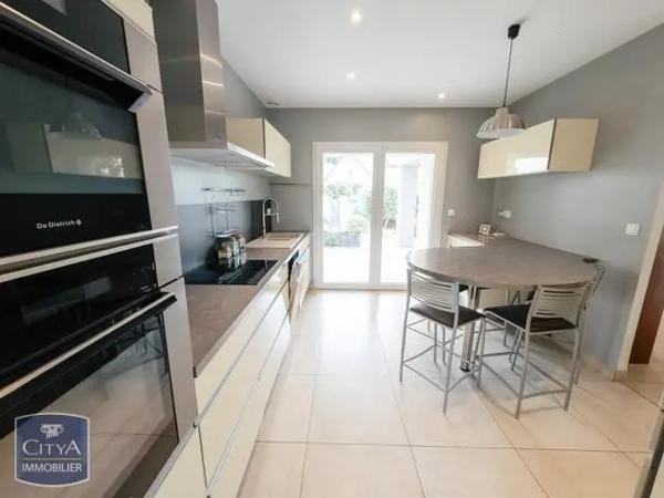 Maison à vendre 5 pièces 163.2m²