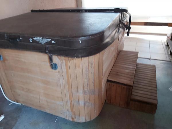 Maison de plain-pied avec piscine