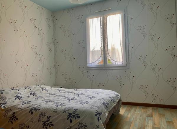 Maison de plain-pied avec piscine