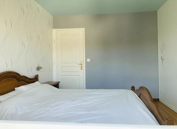 Maison de plain-pied avec piscine