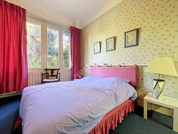 Ardèche, Privas : Maison de 231 m² avec appartement indépendant, jardin intimiste