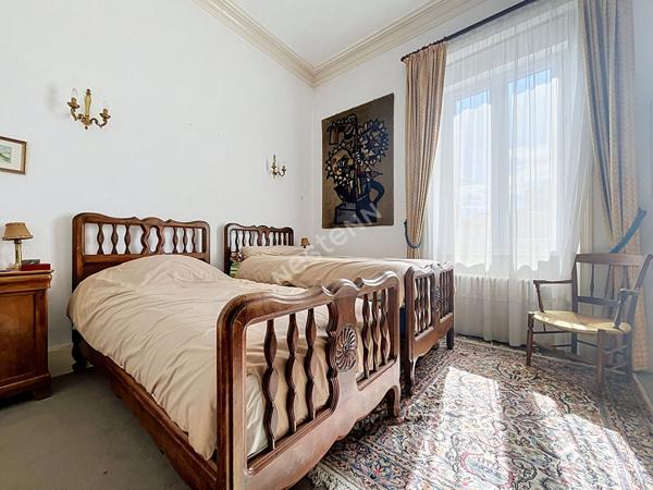 Ardèche, Privas : Maison de 231 m² avec appartement indépendant, jardin intimiste
