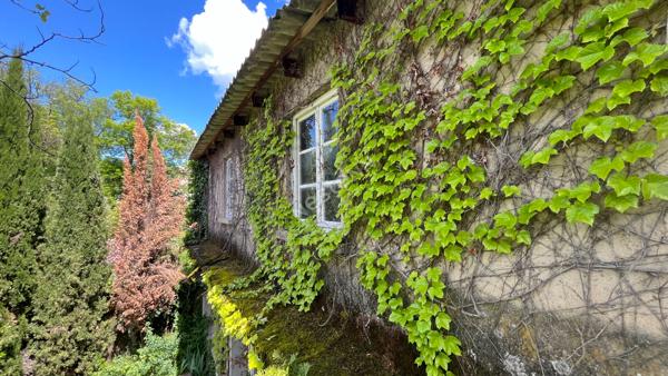 Ardèche, Privas : Maison de 231 m² avec appartement indépendant, jardin intimiste