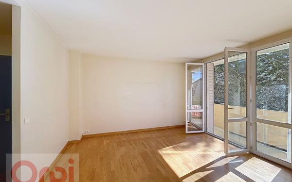 Appartement à vendre    3 pièces • 53,18 m2 Châtillon