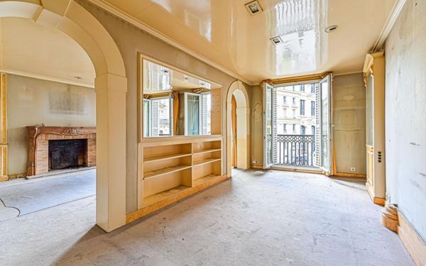Appartement à vendre    3 pièces • 55,38 m2 Paris 2