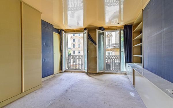 Appartement à vendre    3 pièces • 55,38 m2 Paris 2