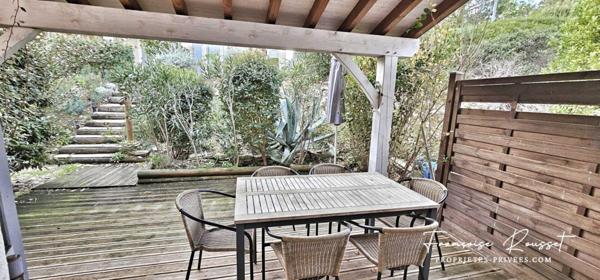 Villa duplex  et Terrasse ombragée avec intimité rare