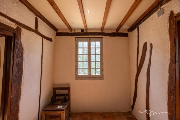 Charmante maison de campagne et ses dépendances