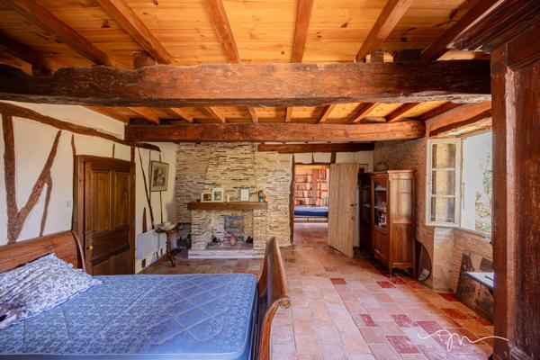 Charmante maison de campagne et ses dépendances