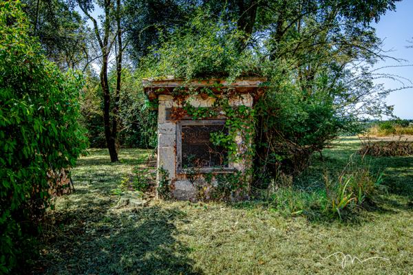 Charmante maison de campagne et ses dépendances