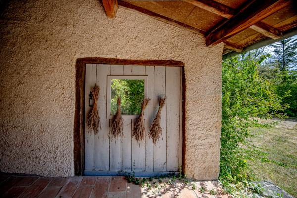 Charmante maison de campagne et ses dépendances