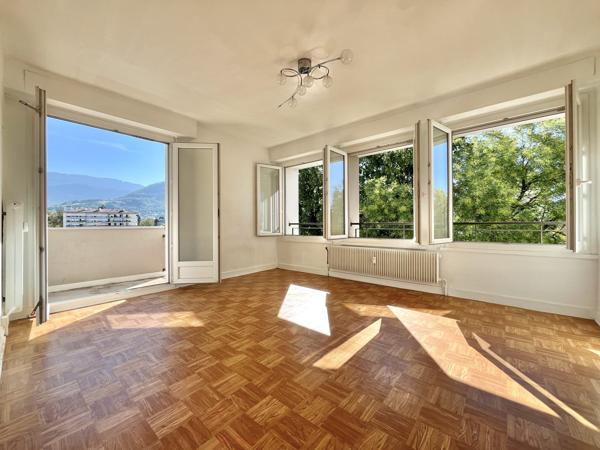 T3 60 M2 - VUE MONTAGNE - 150 M DU LAC - CAVE - PARKING
