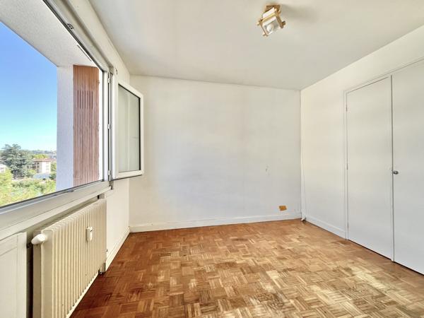 T3 60 M2 - VUE MONTAGNE - 150 M DU LAC - CAVE - PARKING