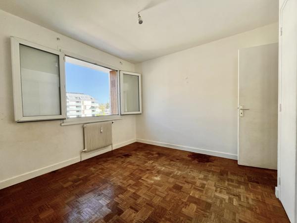 T3 60 M2 - VUE MONTAGNE - 150 M DU LAC - CAVE - PARKING