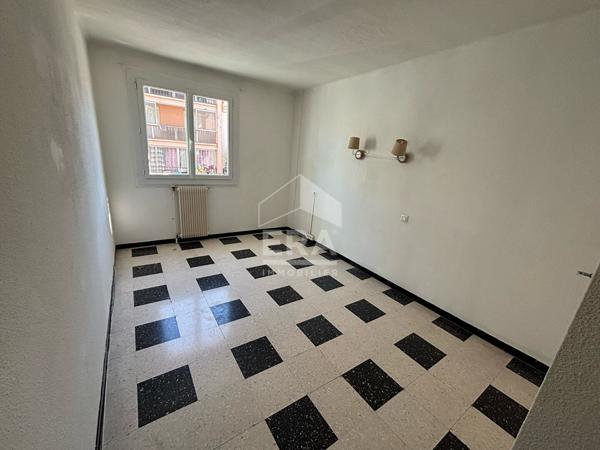 Perpignan Torcatis :  Appartement 3 pièces 67m2, 2 chambres, balcon et grenier à louer