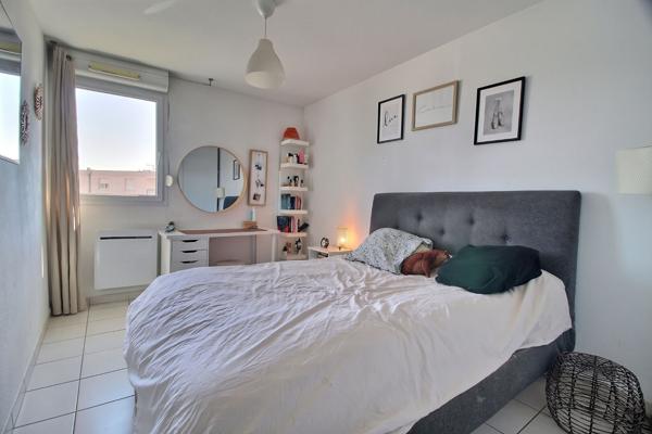 Exclusivité - Appartement 3 pièces dernier étage à vendre à Clermont-Ferrand avec balcon et stationnement