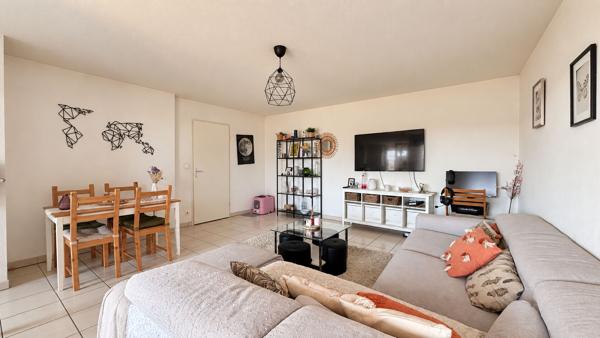 Exclusivité - Appartement 3 pièces dernier étage à vendre à Clermont-Ferrand avec balcon et stationnement