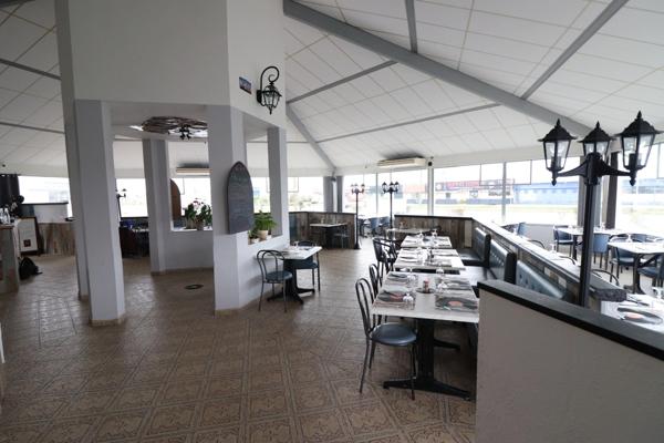 A VENDRE FONDS DE COMMERCE RESTAURANT TRADITIONNEL  SECTEUR DE TONNAY CHARENTE