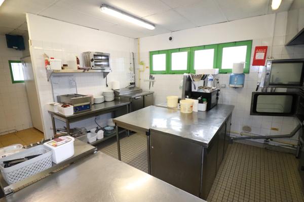 A VENDRE FONDS DE COMMERCE RESTAURANT TRADITIONNEL  SECTEUR DE TONNAY CHARENTE