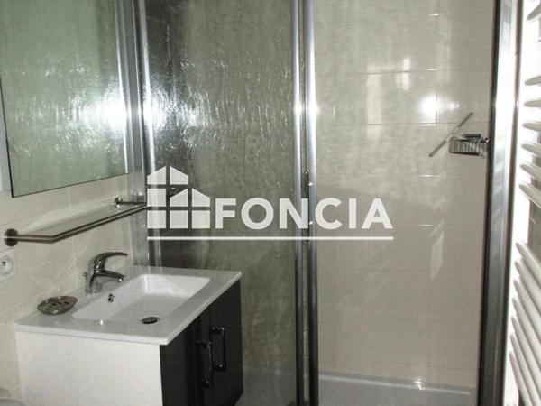Location Studio meublé 30.99 m² - 18 RUE BONADO Pau 64000